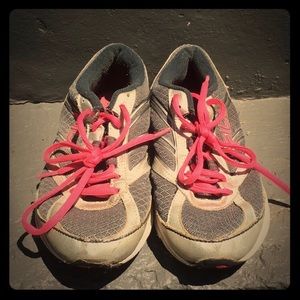 Women’s sneakers Fila size 8